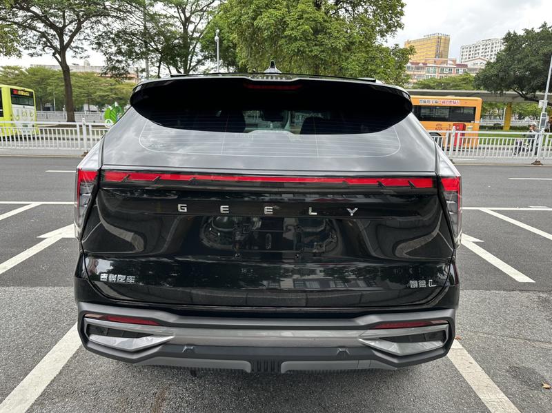 Geely Atlas L, 2024 — фото 6 из 12