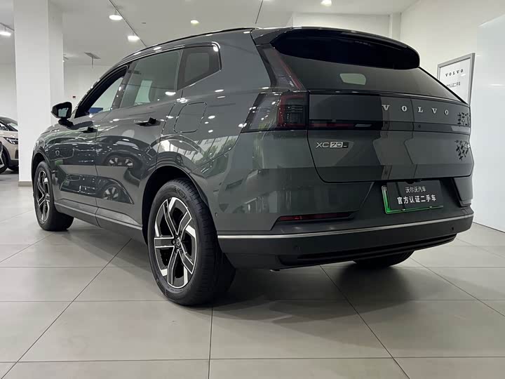 Volvo XC70 Hybrid, 2025 — фото 4 из 9