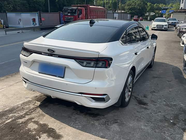 Ford Mondeo, 2022 — фото 7 из 9