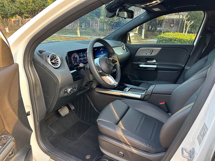 Mercedes-Benz GLA-Class, 2024 — фото 8 из 9