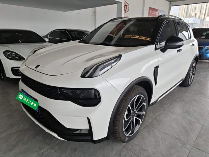 Lynk & Co 01, 2023 — купить в Санкт-Петербурге под ключ