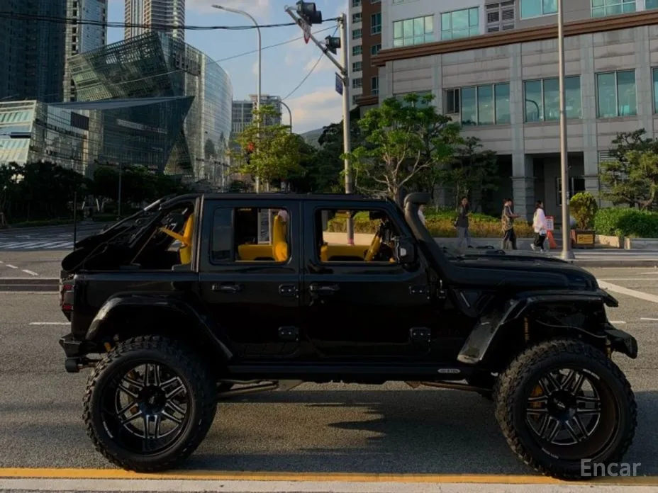 Jeep Wrangler, 2023 — фото 2 из 12