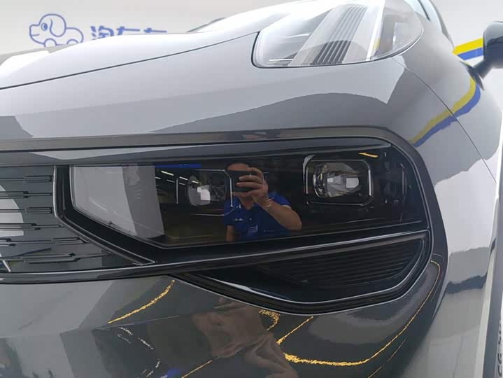 Lynk & Co 01 EM-P Hybrid, 2023 — фото 5 из 9