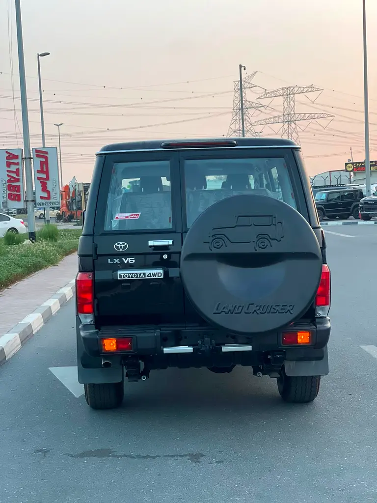 Toyota Land Cruiser 70 Series, 2026 — фото 7 из 10