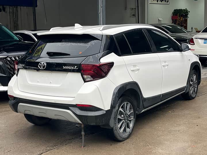 Toyota Yaris L Hatchback, 2022 — фото 6 из 9
