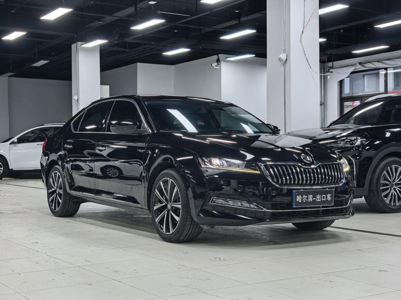 Skoda Superb, 2023 — фото 3 из 12