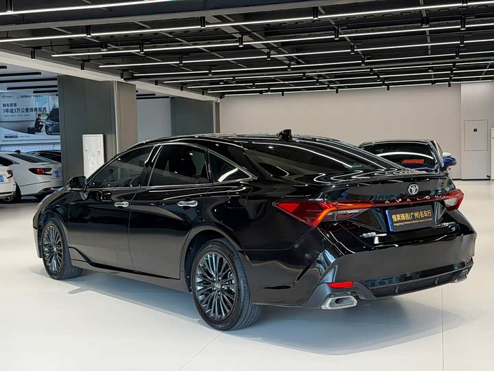 Toyota Avalon, 2023 — фото 5 из 9