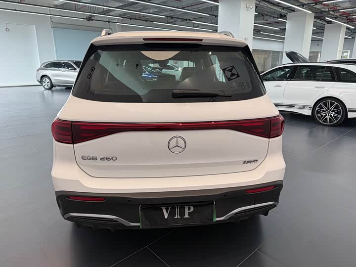 Mercedes-Benz EQB, 2025 — фото 4 из 9
