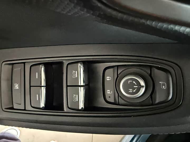 Subaru Forester, 2022 — фото 9 из 9