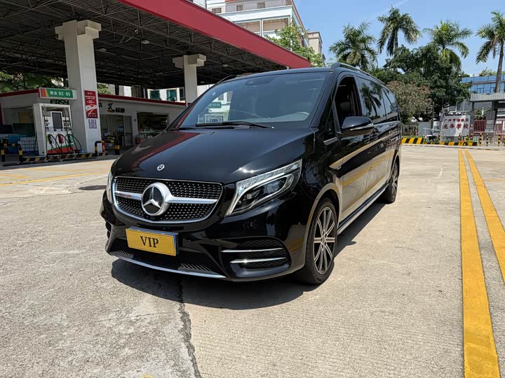 Mercedes-Benz V-Class, 2022 — фото 2 из 9