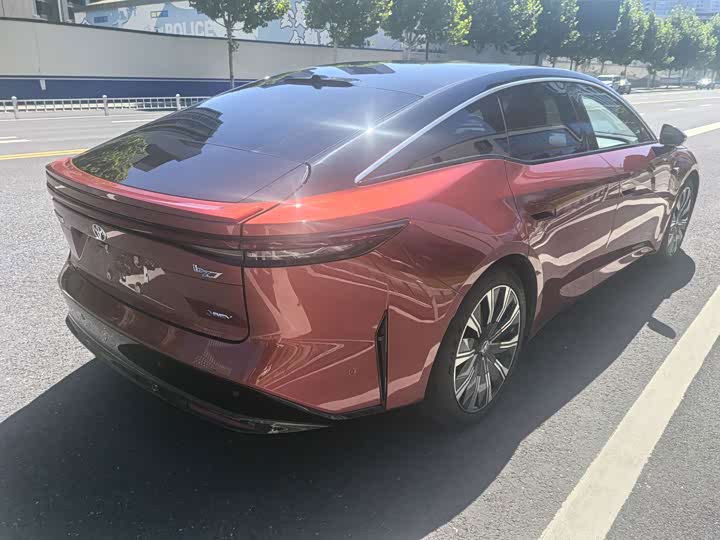 Toyota bZ7, 2025 — фото 6 из 9