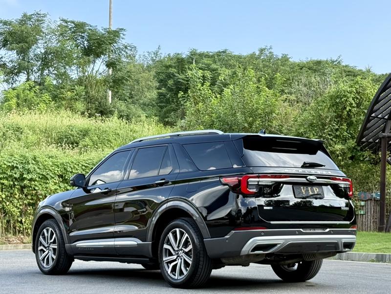 Ford Explorer, 2023 — фото 4 из 12