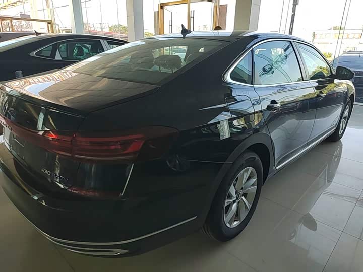 Volkswagen Passat Hybrid, 2025 — фото 7 из 9