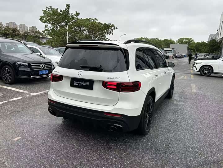 Mercedes-Benz GLB-Class AMG, 2026 — фото 8 из 9