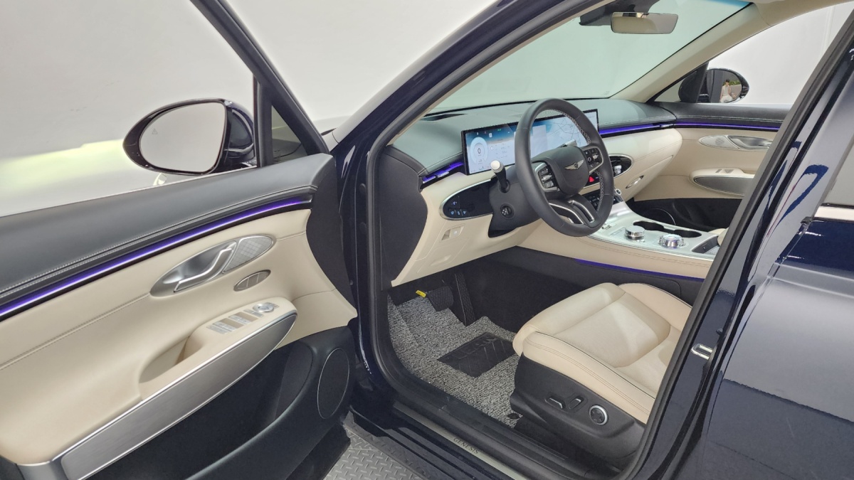 Genesis GV70, 2024 — фото 9 из 12