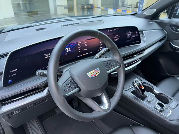 Cadillac XT4, 2024 — фото 8 из 9