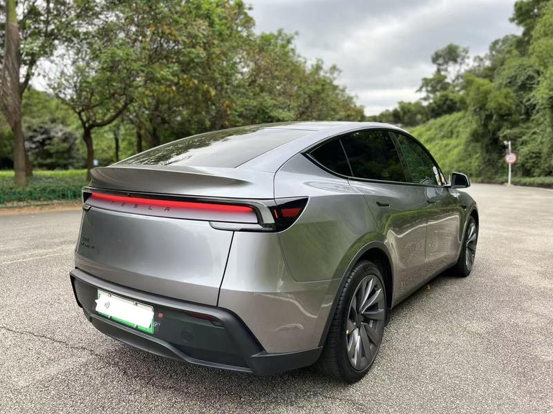 Tesla Model Y, 2026 — фото 6 из 10