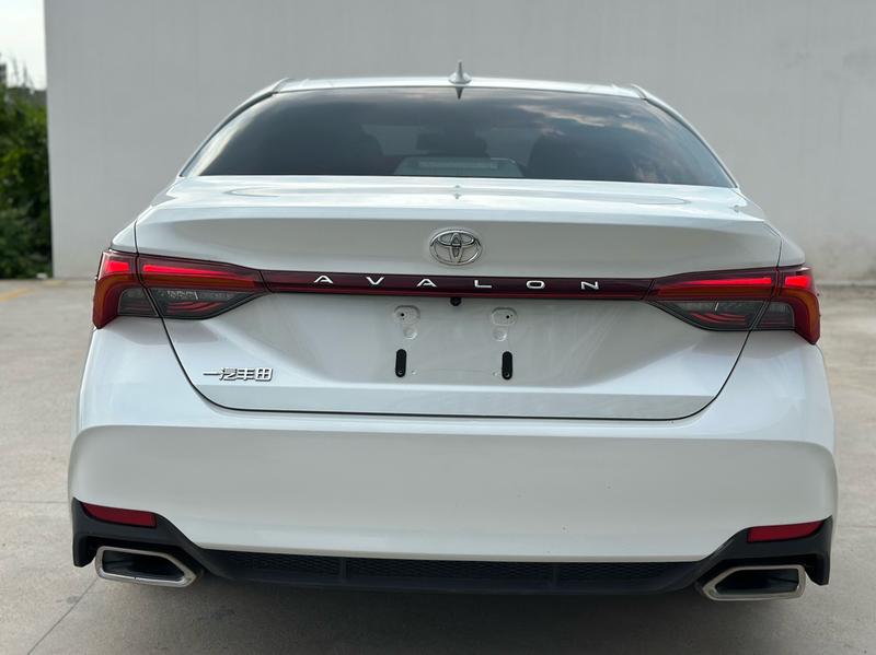 Toyota Avalon, 2023 — фото 5 из 12