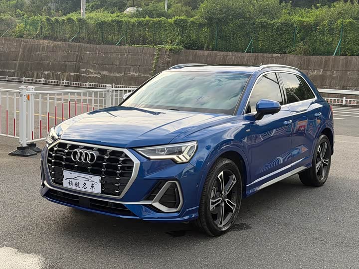 Audi Q3, 2022 — купить в Санкт-Петербурге под ключ