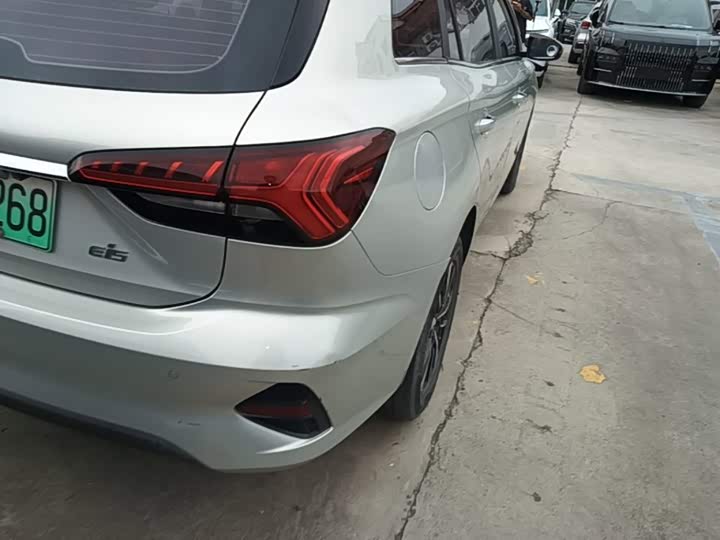 Roewe Ei5, 2021 — фото 8 из 9
