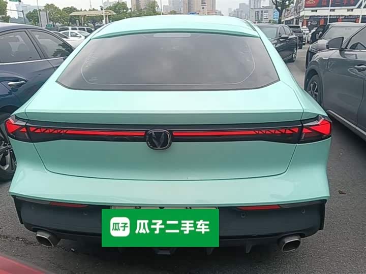 Changan UNI-V Hybrid, 2023 — фото 6 из 9
