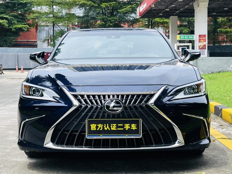 Lexus ES, 2022 — фото 2 из 12