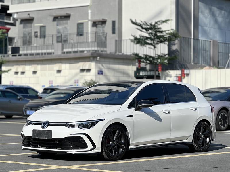 Volkswagen Golf, 2022 — купить в Туле под ключ