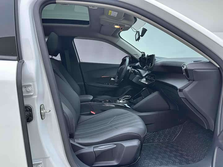 Peugeot 2008, 2022 — фото 9 из 9