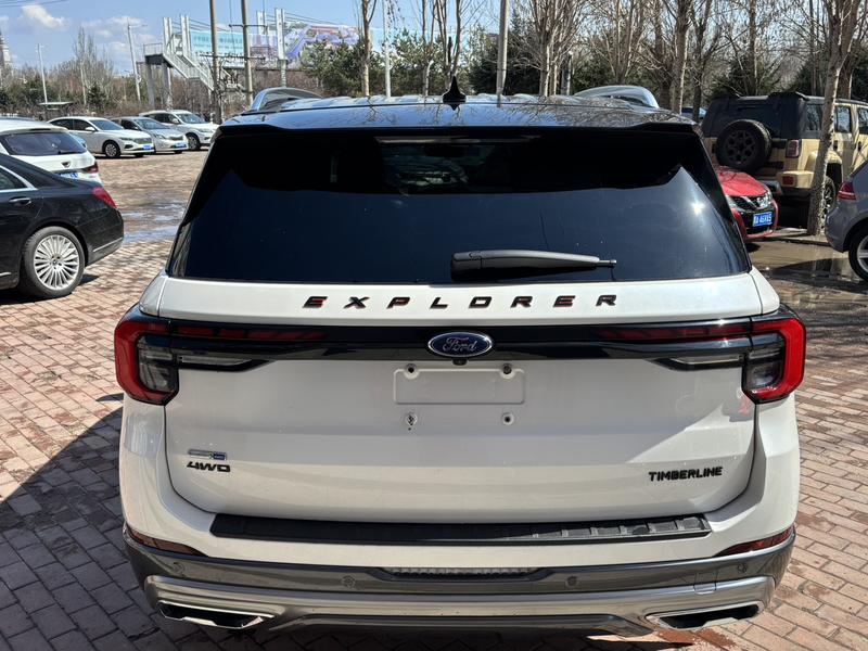 Ford Explorer, 2022 — фото 4 из 9