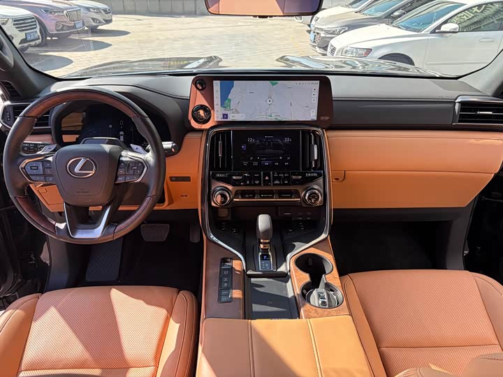 Lexus LX, 2024 — фото 9 из 9