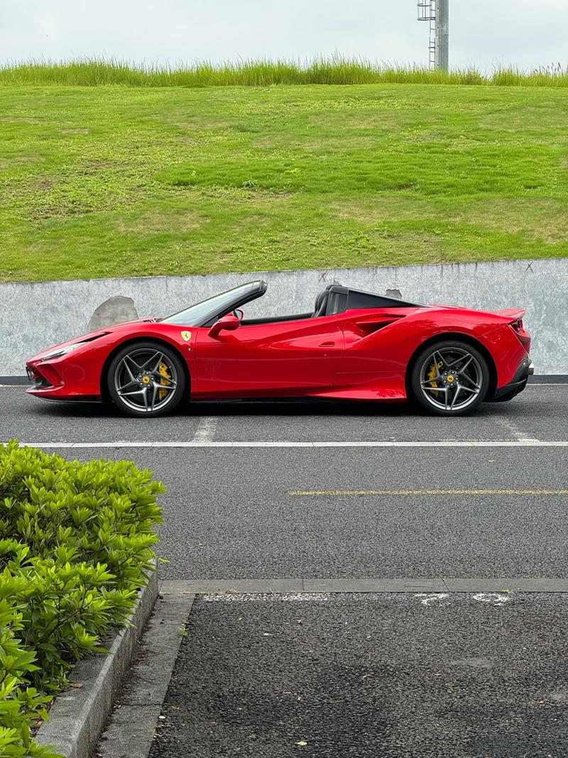 Ferrari F8, 2022 — фото 4 из 12