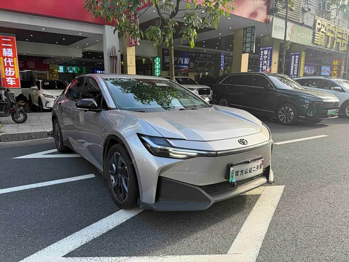 Toyota bZ3, 2025 — фото 3 из 9