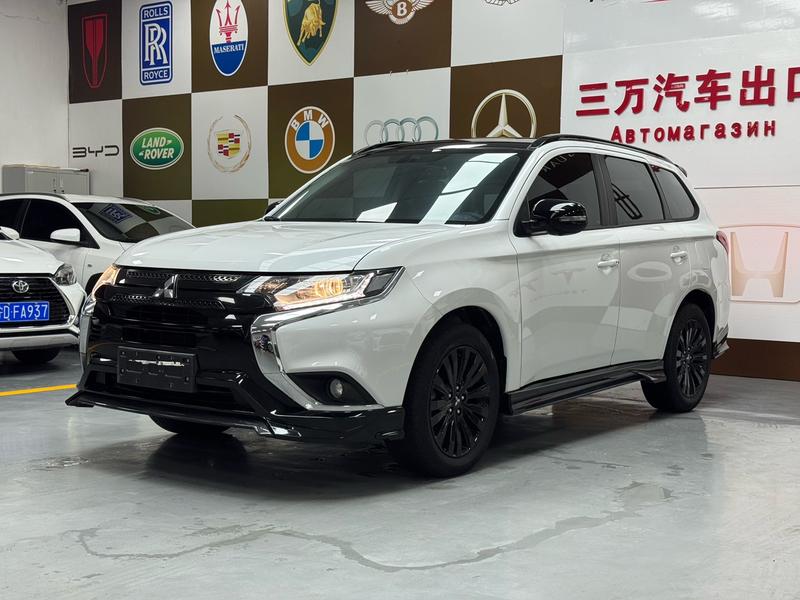 Mitsubishi Outlander, 2021 — купить в Кирове под ключ