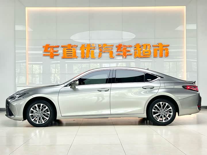 Lexus ES, 2025 — фото 4 из 9