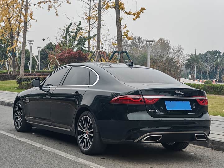 Jaguar XF L, 2025 — фото 4 из 9