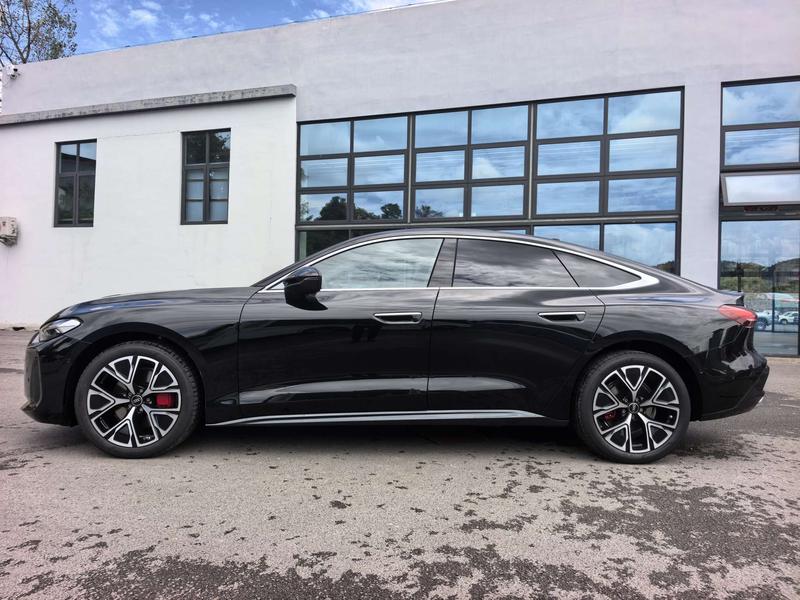 Audi A5L Sportback, 2026 — фото 4 из 11