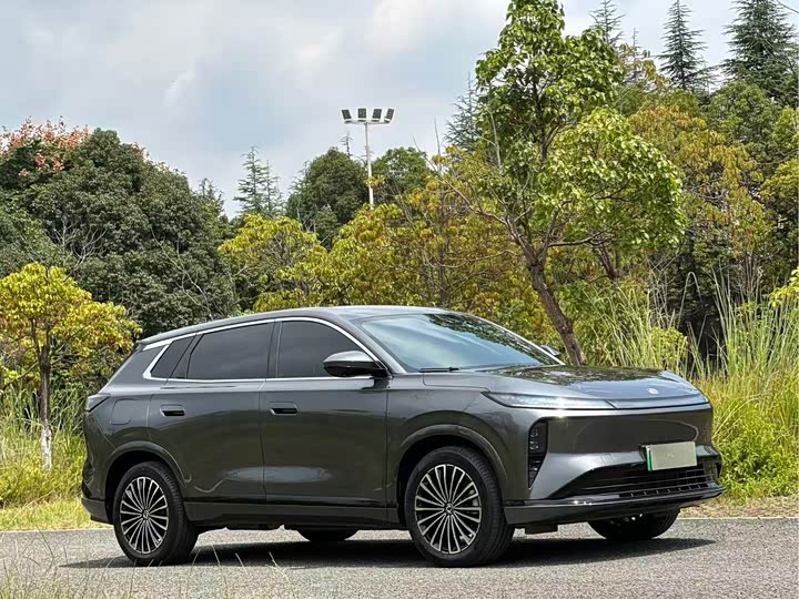 Dongfeng Aeolus L8, 2025 — фото 3 из 9