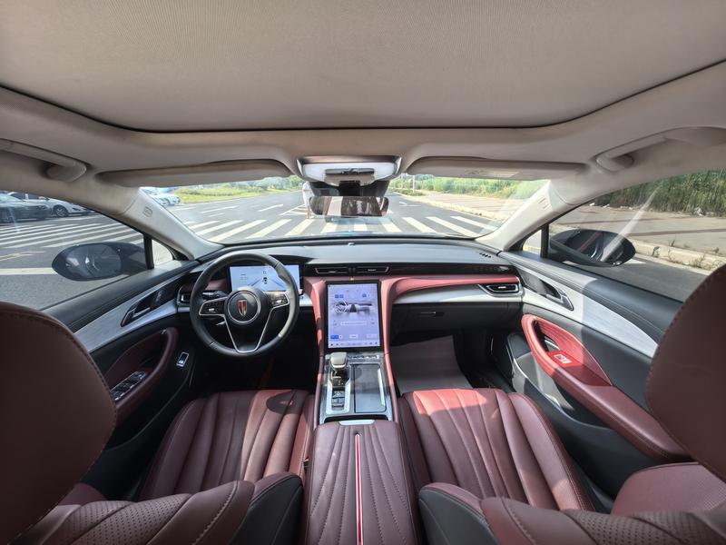 Hongqi H5 Hybrid, 2025 — фото 7 из 10