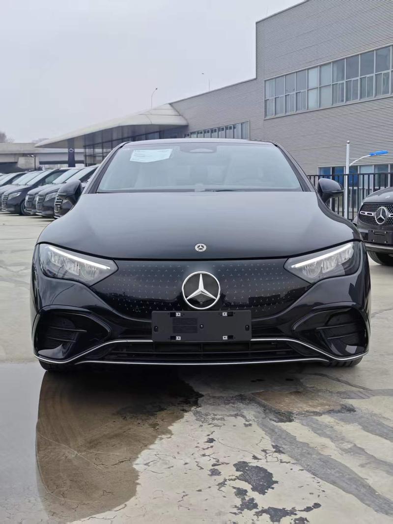 Mercedes-Benz EQE, 2025 — фото 2 из 8