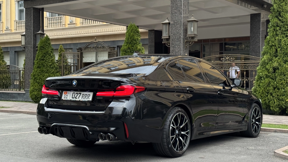 BMW 5 Serii, 2021 — фото 2 из 12