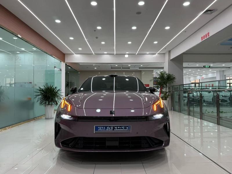 Lynk & Co 07 EM-P Hybrid, 2025 — фото 2 из 10