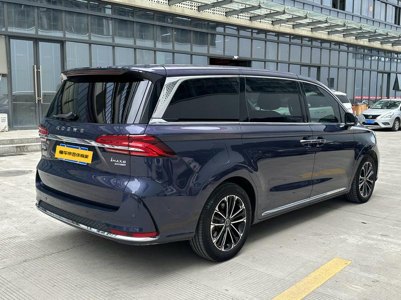 Roewe iMax 8, 2022 — фото 6 из 11