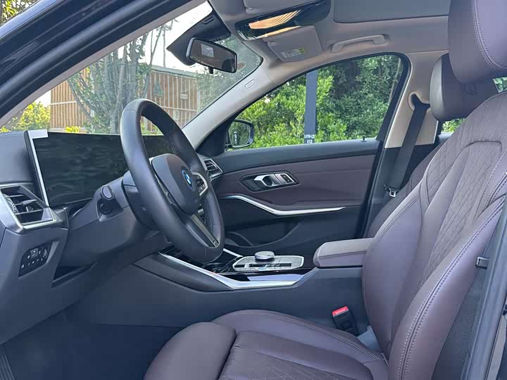 BMW i3, 2025 — фото 4 из 9