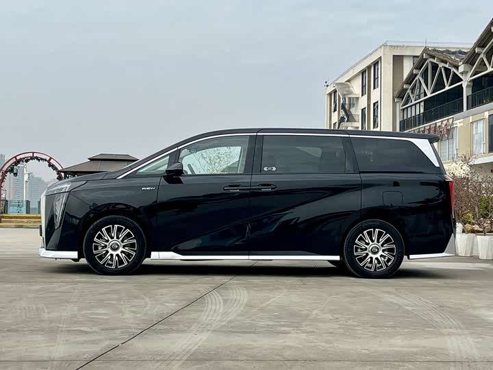 GAC Trumpchi E9, 2023 — фото 6 из 9
