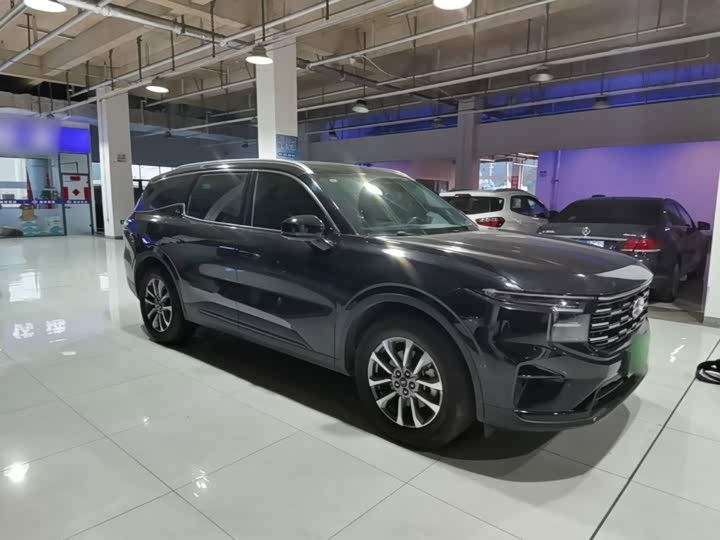 Ford Edge, 2023 — фото 4 из 9