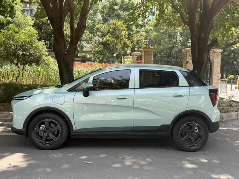 Geely Geometry E Firefly, 2023 — фото 4 из 12