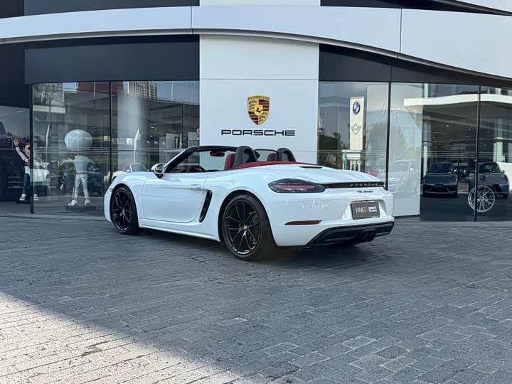 Porsche 718, 2025 — фото 8 из 9