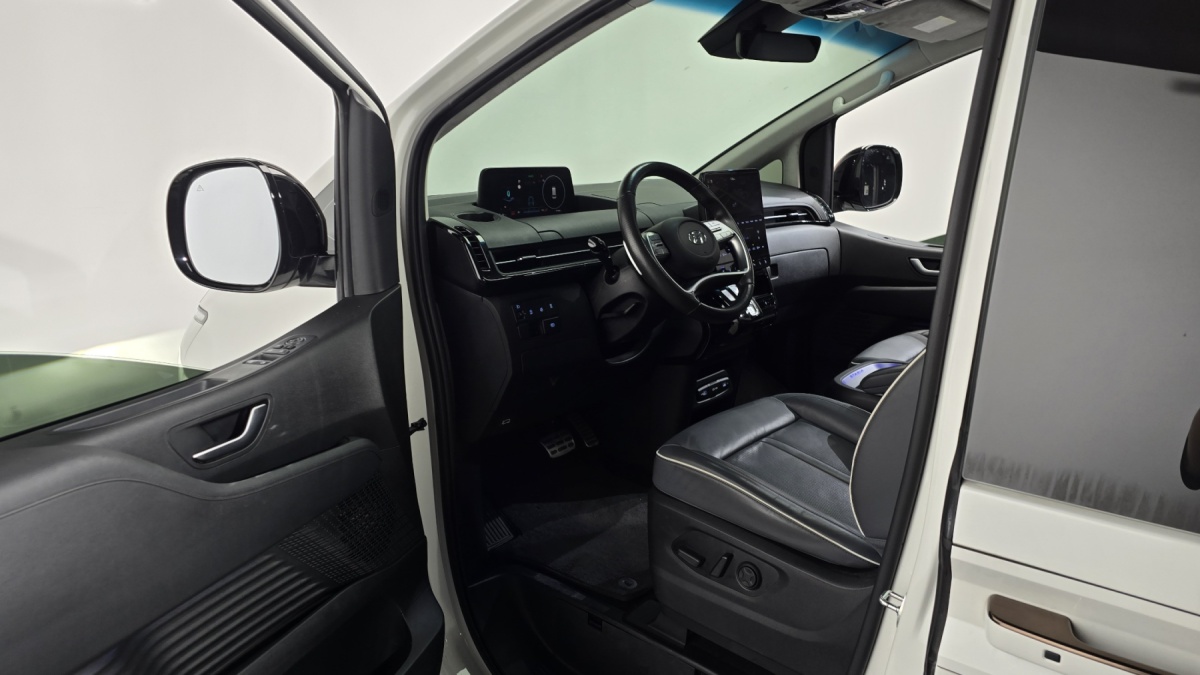 Hyundai Staria, 2022 — фото 9 из 12