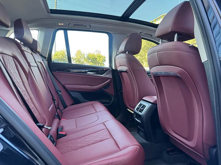 BMW iX3, 2022 — фото 5 из 9