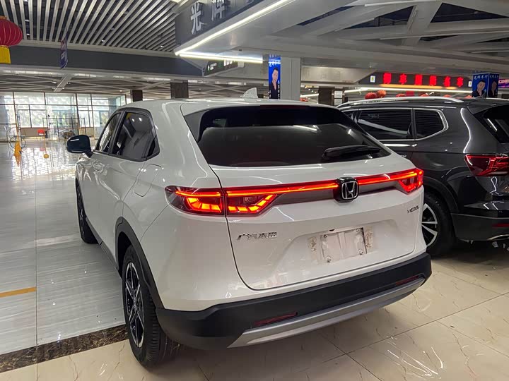 Honda Vezel, 2023 — фото 4 из 9